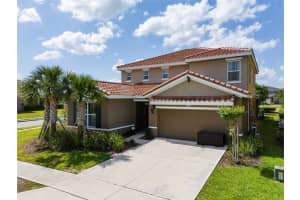 7618 Oakmoss Loop, DAVENPORT