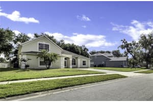 2425 RAMBLING OAKS WAY, KISSIMMEE, FL 34746 Sold 05/28/25