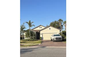 1427 Hyssop Loop, NORTH PORT