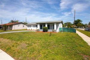 1831 AARON AVENUE, ORLANDO, FL 32811 - MLS#MFRO6296918