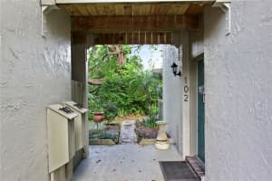 102 FAIRWAY DRIVE, LONGWOOD, FL 32779 - MLS#MFRO6296987