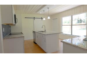 624 NEW HAMPSHIRE AVENUE, TAVARES, FL 32778 Sold 07/18/25