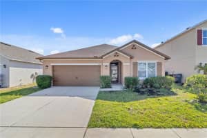 488 Nova Dr, DAVENPORT