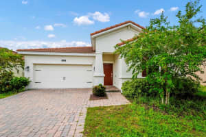 1415 OAK MARSH STREET, DAVENPORT, FL 33837 - MLS#MFRO6297271