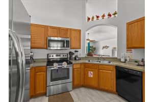 136 TROON CIRCLE, DAVENPORT, FL 33897 Sold 06/30/25