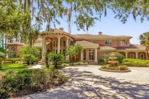 8302 EARLWOOD AVENUE, MOUNT DORA, FL 32757 Sold 05/08/25