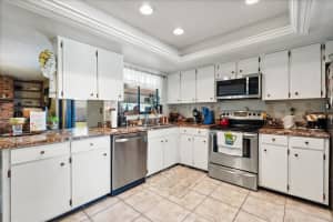 400 WOODVIEW DRIVE, LONGWOOD, FL 32779 Sold 07/07/25