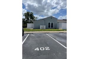 402 DORCHESTER SQUARE, LAKE MARY, FL 32746 Sold 04/29/25