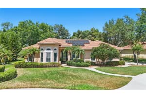 128 LAKE REGION CIRCLE, WINTER HAVEN, FL 33881 Sold 07/16/25