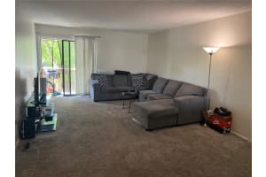 330 Scottsdale Sq #330 Winter Park, FL 32792 - Off Market