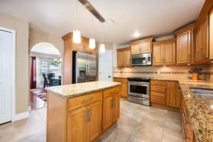 2020 CORNER GLEN DRIVE, ORLANDO, FL 32820 Sold 05/16/25