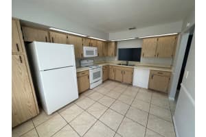 4378 LAKE ORLANDO PARKWAY, ORLANDO, FL 32808 - MLS#MFRO6298080