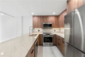 690 OSCEOLA AVENUE, WINTER PARK, FL 32789 - MLS#MFRO6298114