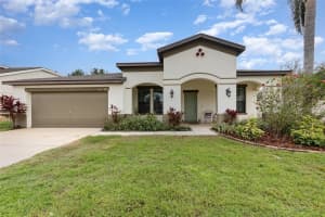 624 Woods Landing Dr, MINNEOLA