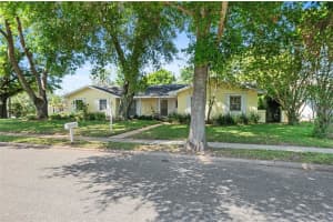 826 GLEN ARDEN WAY, ALTAMONTE SPRINGS, FL 32701 Sold 08/14/25