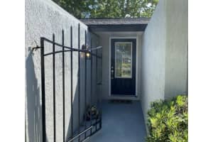 567 ORANGE STREET, ALTAMONTE SPRINGS, FL 32701 Sold 08/18/25
