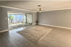 567 ORANGE STREET, ALTAMONTE SPRINGS, FL 32701 Sold 08/18/25