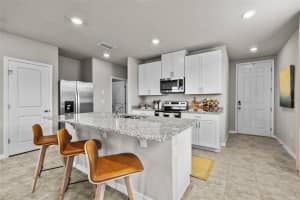 8683 HOLLY GROVE COURT, RIVERVIEW, FL 33578 - MLS#MFRO6298675