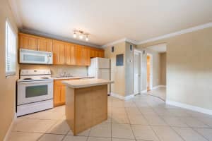 2501 CENTRAL BOULEVARD, ORLANDO, FL 32803 - MLS#MFRO6298728