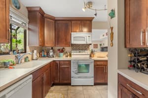 1814 CANTON STREET, ORLANDO, FL 32803 Sold 08/29/25