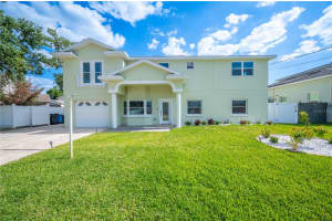 8704 BAY CREST LANE, TAMPA, FL 33615 - MLS#MFRO6298771