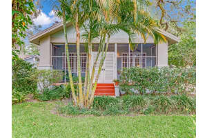 811 LAUREL AVENUE, ORLANDO, FL 32803 Sold 07/30/25