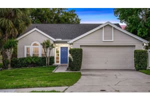 1027 Dees Dr, OVIEDO