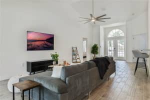 581 HOLLINGSHEAD LOOP, DAVENPORT, FL 33896 Sold 07/02/25