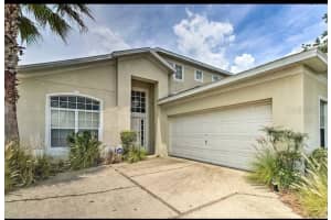 730 Bloomingdale Dr, DAVENPORT