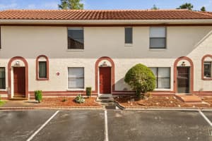 1631 LONG RIDGE COURT, ORLANDO, FL 32807 Sold 05/09/25