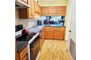 240 WINDMEADOWS STREET, ALTAMONTE SPRINGS, FL 32701 Sold 05/20/25