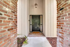 204 GREEN LAKE CIRCLE, LONGWOOD, FL 32779 - MLS#MFRO6299404