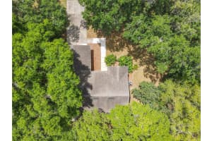 2647 LAKE LANDING BLVD, EUSTIS, FL 32726 Sold 12/17/25