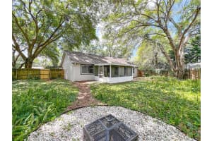 2647 LAKE LANDING BLVD, EUSTIS, FL 32726 Sold 12/17/25