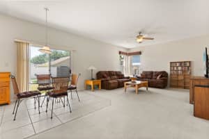 126 KNIGHTS HOLLOW DR, APOPKA, FL 32712 Sold 09/02/25