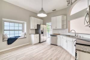13245 SHORE DR, WINTER GARDEN, FL 34787 Sold 06/09/25
