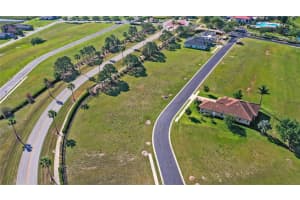 823 WATERFERN TRAIL DRIVE, AUBURNDALE, FL 33823 Sold 12/09/25