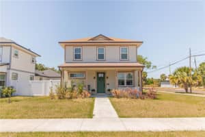 900 MAPLE AVENUE, SANFORD, FL 32771 Sold 08/29/25