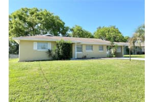 760 Eastridge Dr, ORANGE CITY