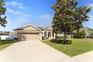 36300 Grand Island Oaks Cir Grand Island, FL 32735 - Off Market