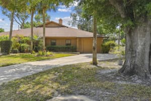 194 HERON BAY CIRCLE, LAKE MARY, FL 32746 Sold 07/03/25