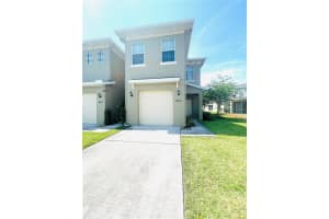 470 Lake Shore Pkwy, DAVENPORT