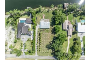 7420 LAKE WILLIS DRIVE, ORLANDO, FL 32821 - MLS#MFRO6300373