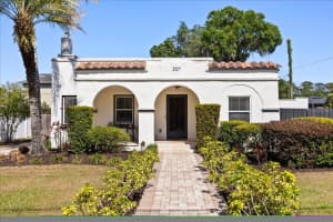 2107 DELANEY AVENUE, ORLANDO, FL 32806 Sold 07/16/25