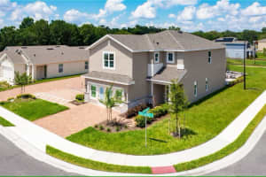 402 Cool Summer Ln, DAVENPORT