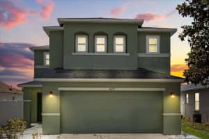 429 Rona Ln, DAVENPORT