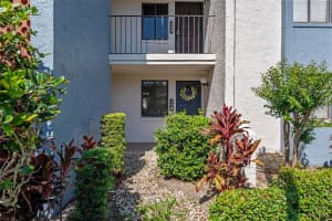 11 ESCONDIDO CIRCLE, ALTAMONTE SPRINGS, FL 32701 - MLS#MFRO6300857