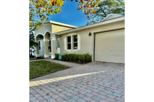 145 BURNS AVENUE, LONGWOOD, FL 32750 Sold 05/14/25