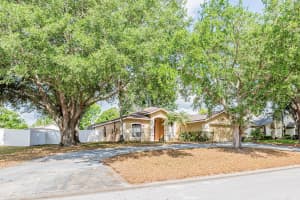 225 LOMA DEL SOL DRIVE, DAVENPORT, FL 33896 - MLS#MFRO6301147