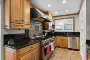 910 ALAMEDA STREET, ORLANDO, FL 32804 - MLS#MFRO6301338
